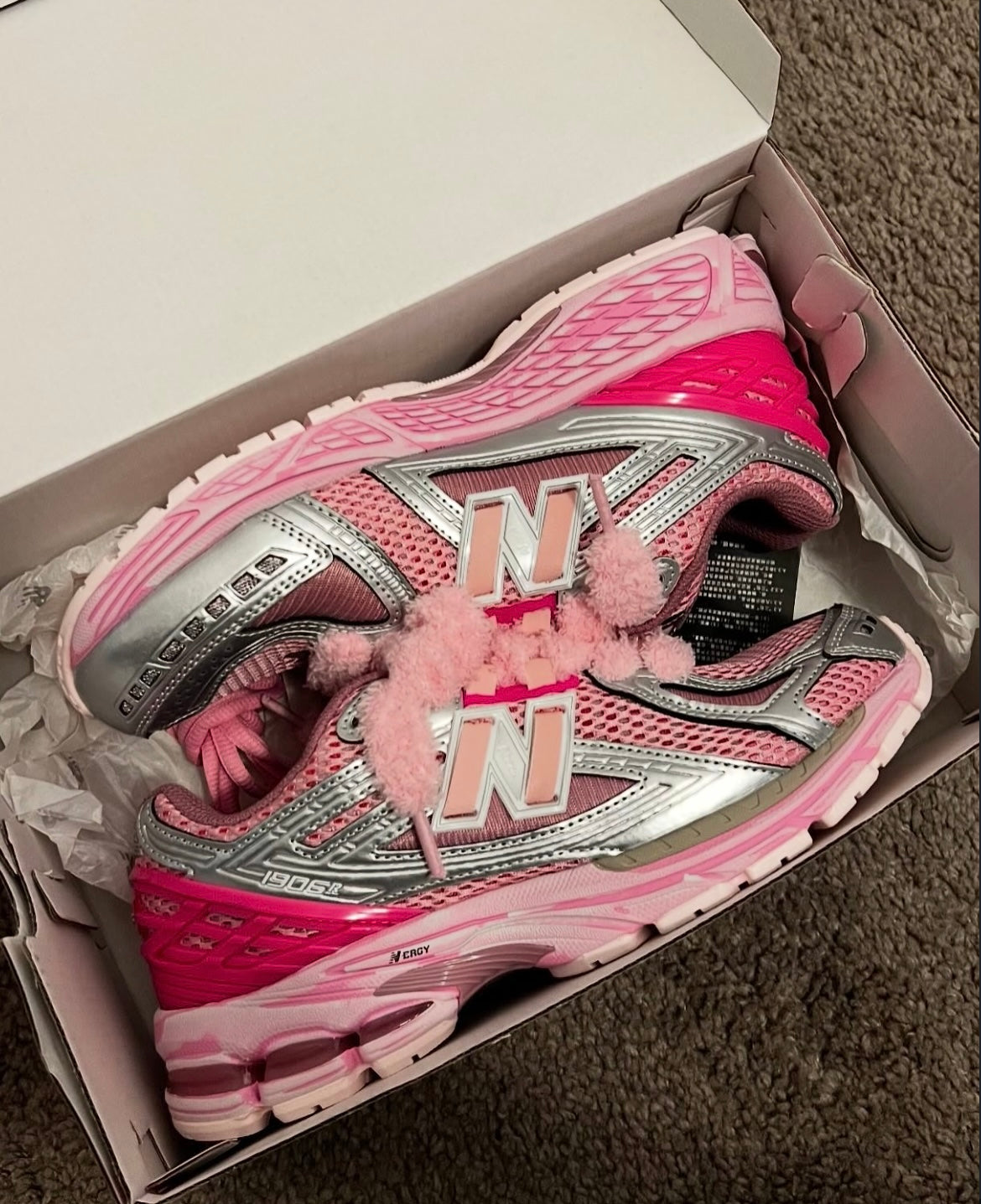New Balance 1906R Pink