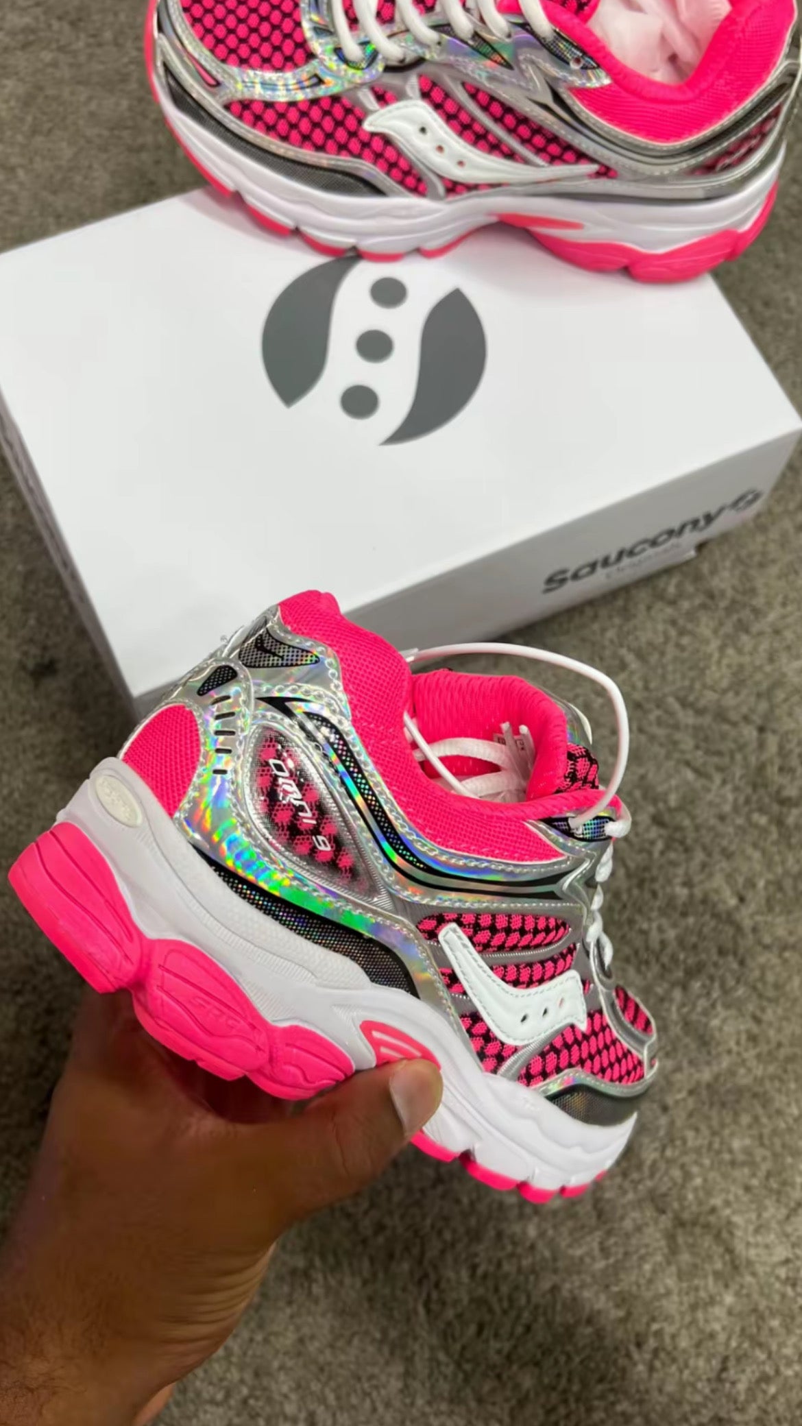 Saucony OMNI 9 Pink