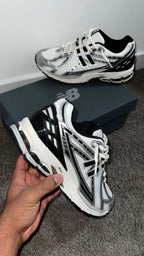 New Balance 1906R White / Black