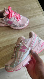 New Balance 740 Pink
