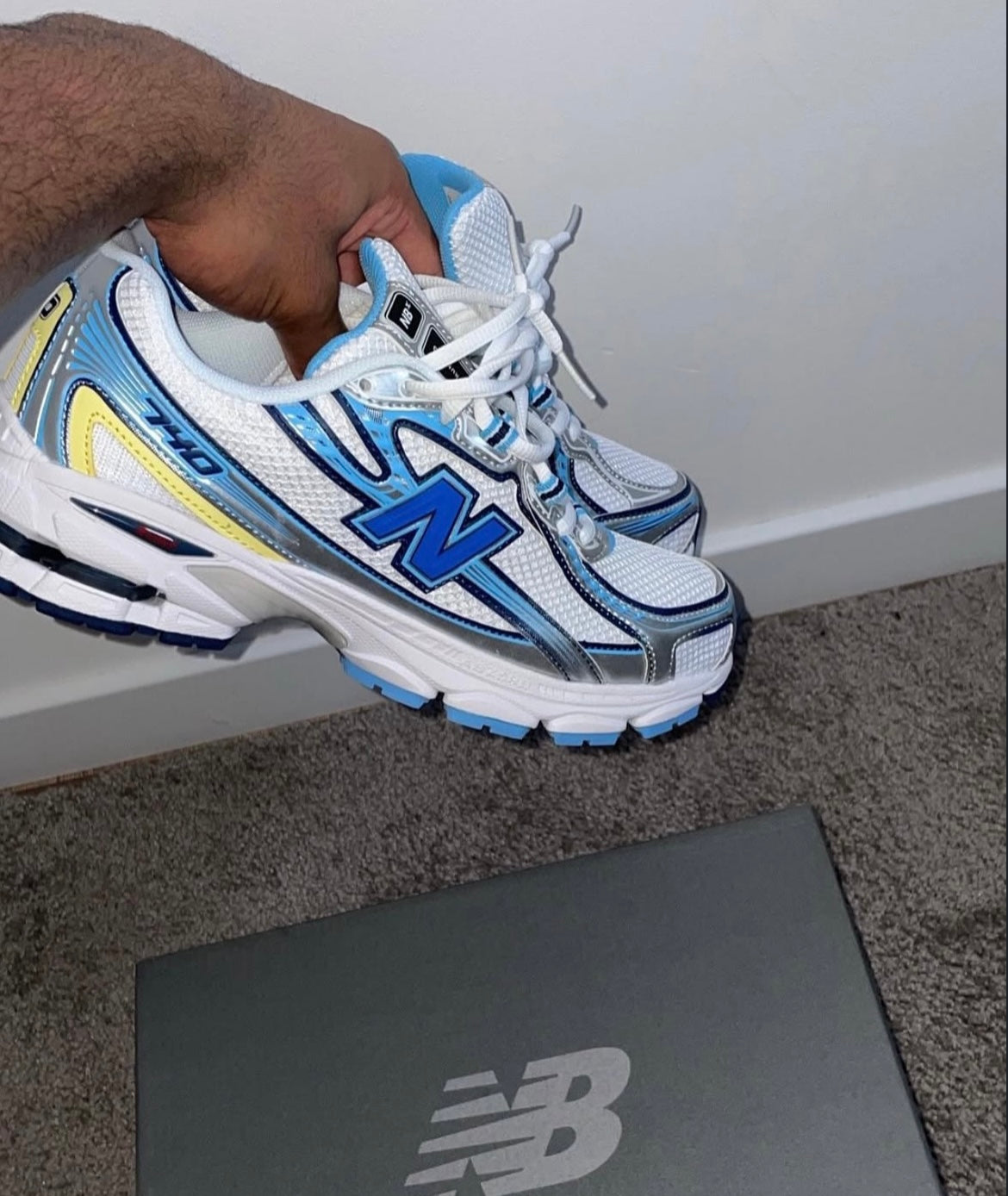 New Balance 740 Blue