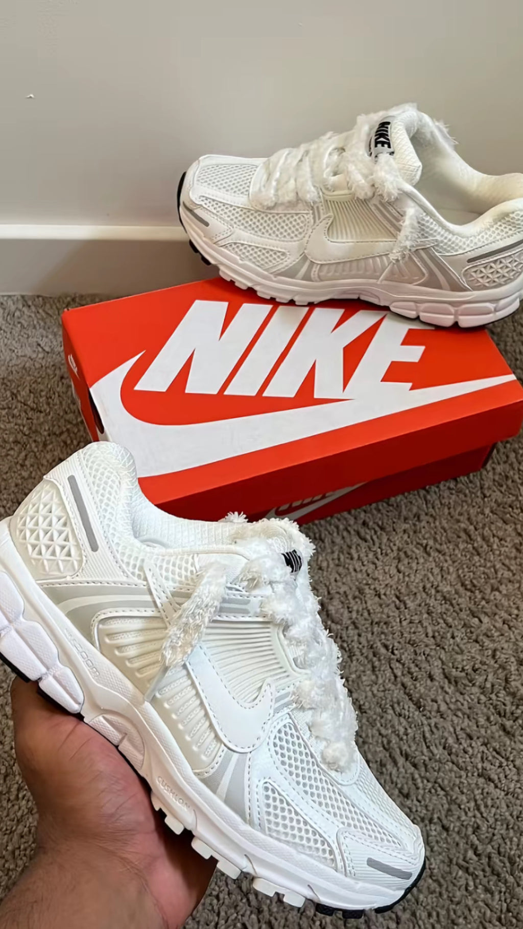Nike Vomero 5 White