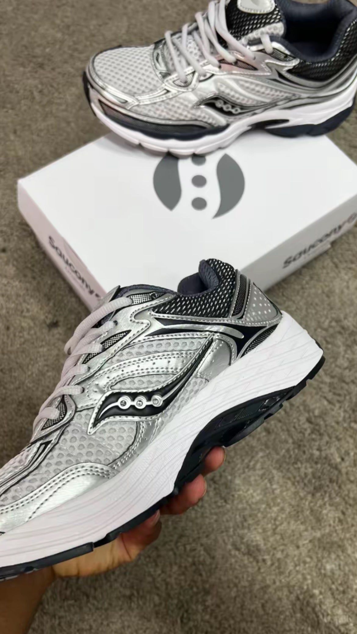 Saucony OMNI 9 White