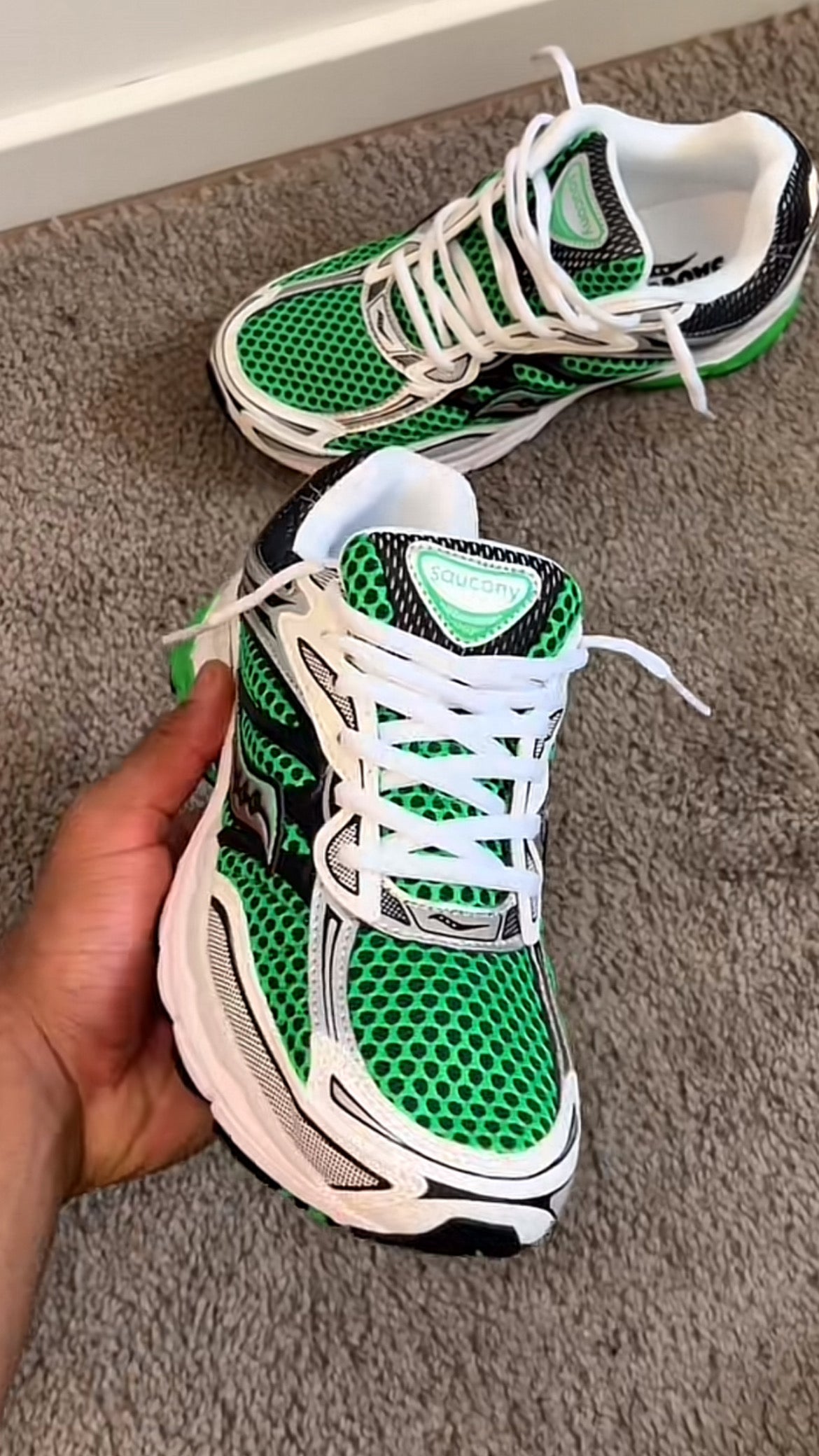 Saucony OMNI 9 Green