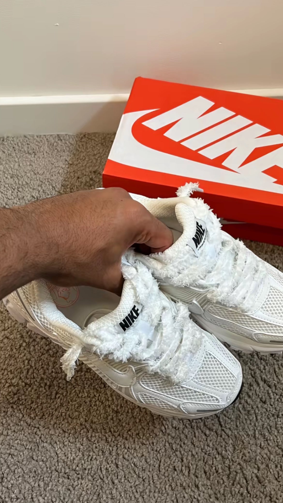 Nike Vomero 5 White